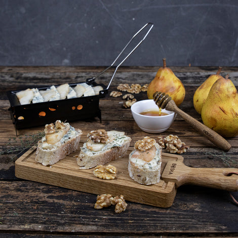 Stokbrood met warme Gorgonzola, peer en walnoten