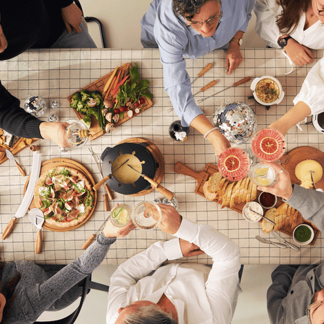 Stress-free Festive Dining: Create the Perfect Party Table