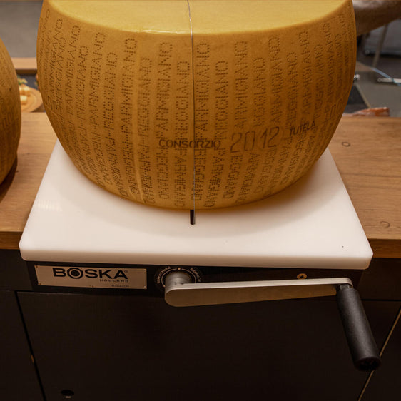 540000 - BOSKA Kaassnijmachine Parmesan Pro