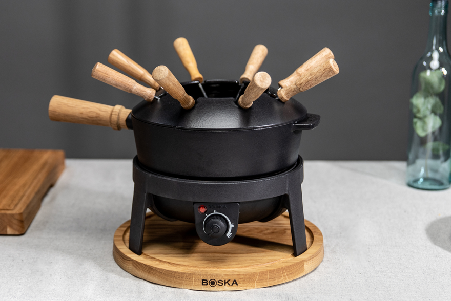Crispy Puff Pastry Sticks - Cheese Fondue Dipper Tip