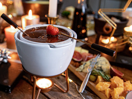 Red wine chocolate fondue - with toasted fluffernutters