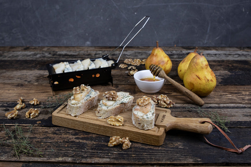 Stokbrood met warme Gorgonzola, peer en walnoten