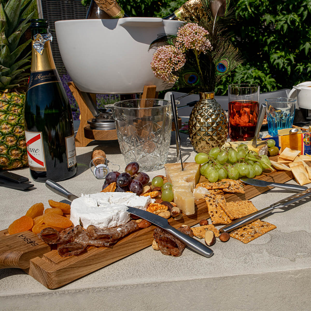 Boska Dining Board Amigo S/Serveerplank/Europees beukenhout/Dinerplank met opvanggeul / 23x23cm Boska Dining Board Amigo S/Serveerplank/Europees beukenhout/Dinerplank met opvanggeul / 23x23cm